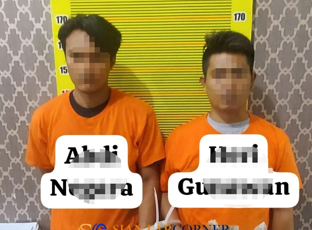 Dua pelaku yang diamankan saat penggerebekan sarang narkoba di Jalan Medan Gang Air Bersih Pematangsiantar.