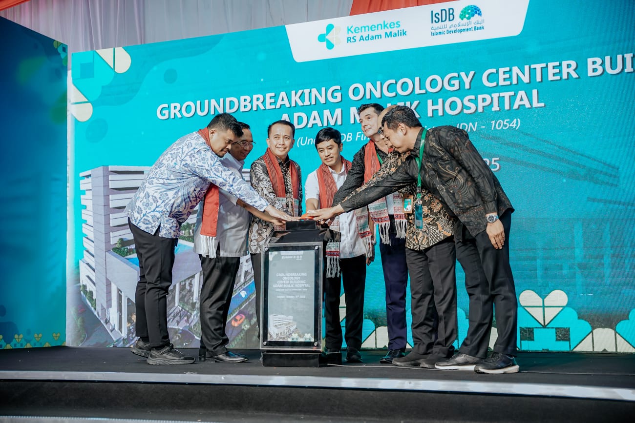 Groundbreaking Oncology Center Building Adam Malik Hospital, Kamis (16/1).