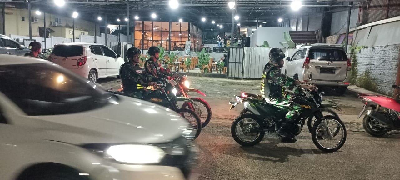 Patroli anti begal Koramil 11/KP di Kota Pinang, Labusel.