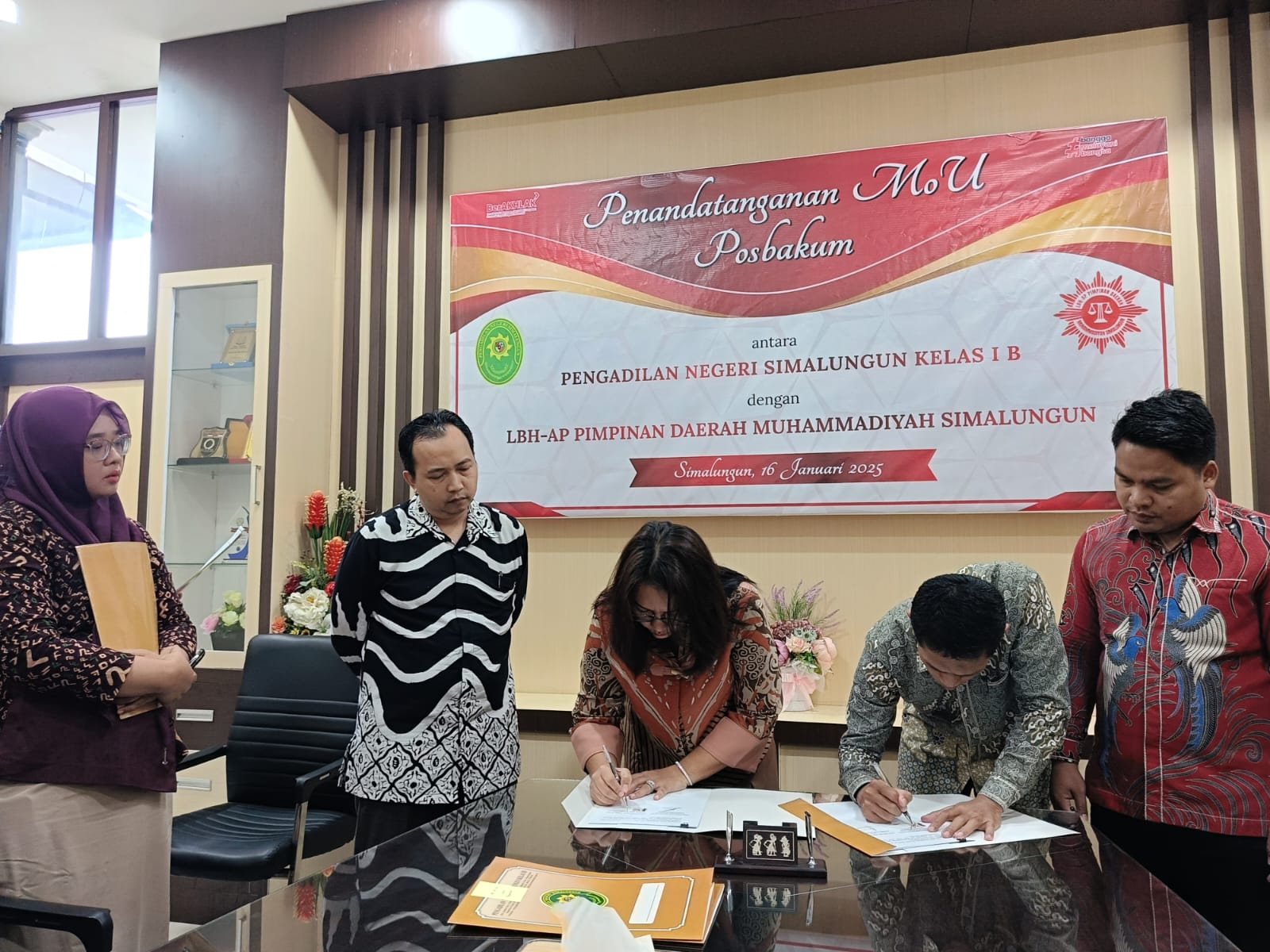 LBH - AP Muhammadiyah Kabupaten Simalungun dan pihak Pengadilan Negeri Simalungun.