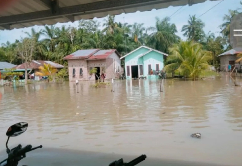 Rumah yang terendam banjir di Kabupaten Batubara.
