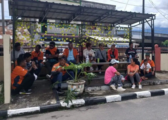 Konflik yang terjadi pada Senin (6/1/2025) itu kini telah berujung pada saling lapor di Polres Samosir.