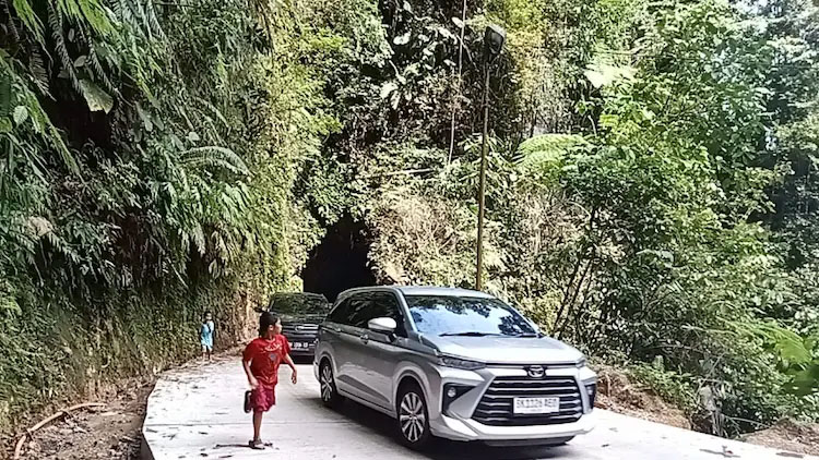 Rabu (22/1/25) akses jalan menuju Tarutung Kabupaten Tapanuli Utara (Taput) dari Kota Sibolga via Batu Lubang ditutup sementara.