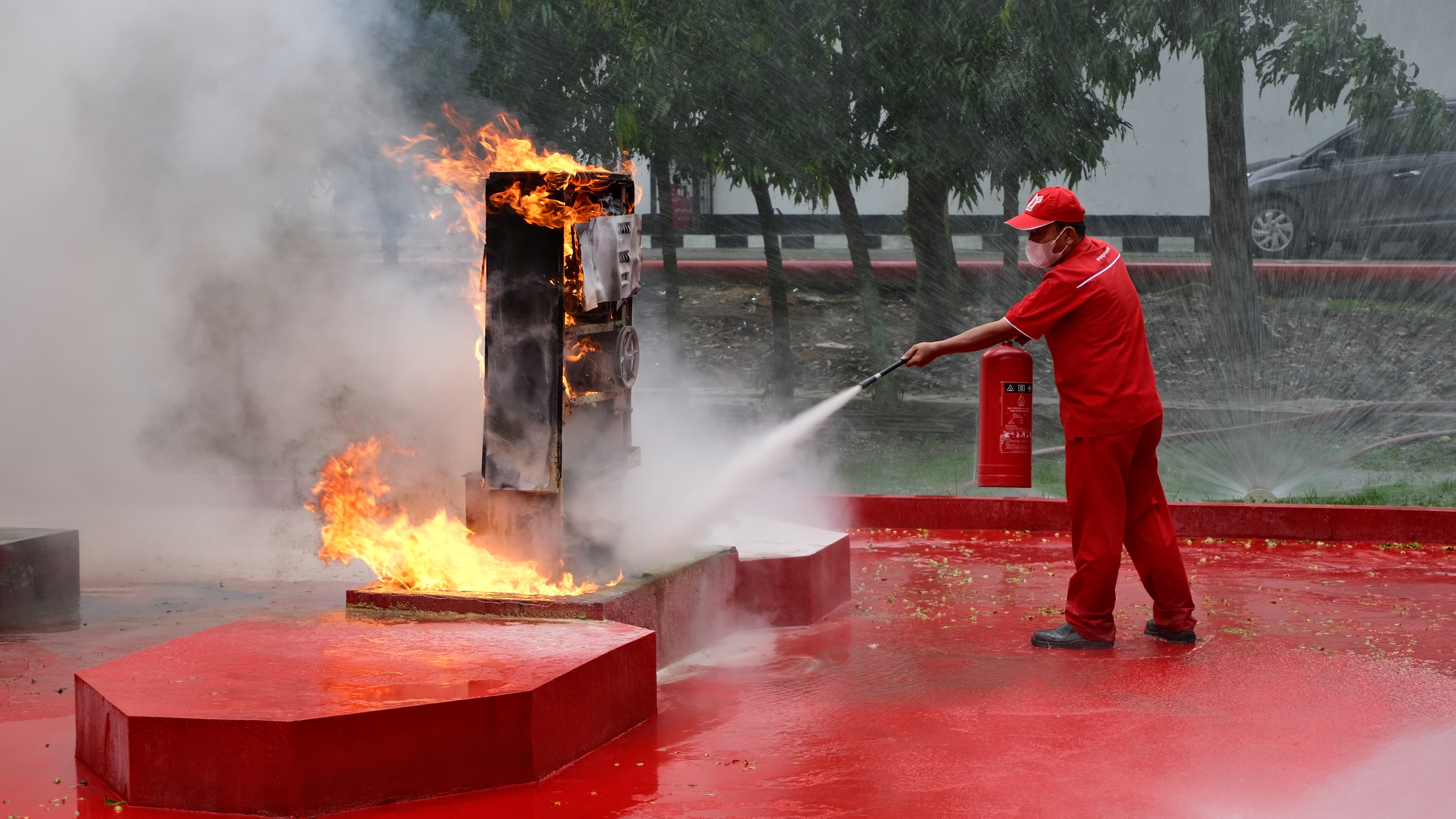 PT Pertamina Patra Niaga Regional Sumbagut menyelenggarakan pelatihan aspek Health, Safety, Security and Environment (HSSE) kepada operator dan pengawas Stasiun Pengisian Bahan Bakar Umum (SPBU).