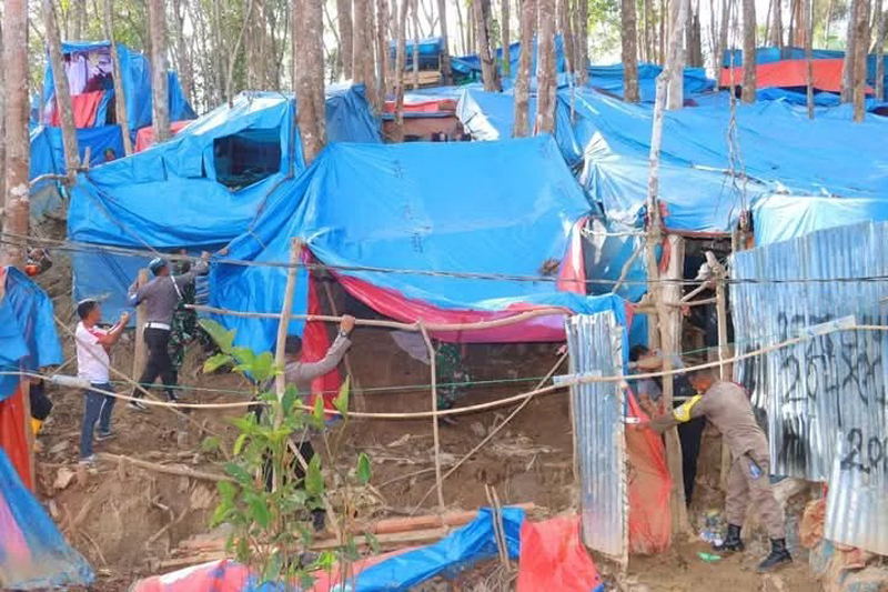Penutupan Pertambangan Emas Tanpa Izin di Huta Bargot Nauli.
