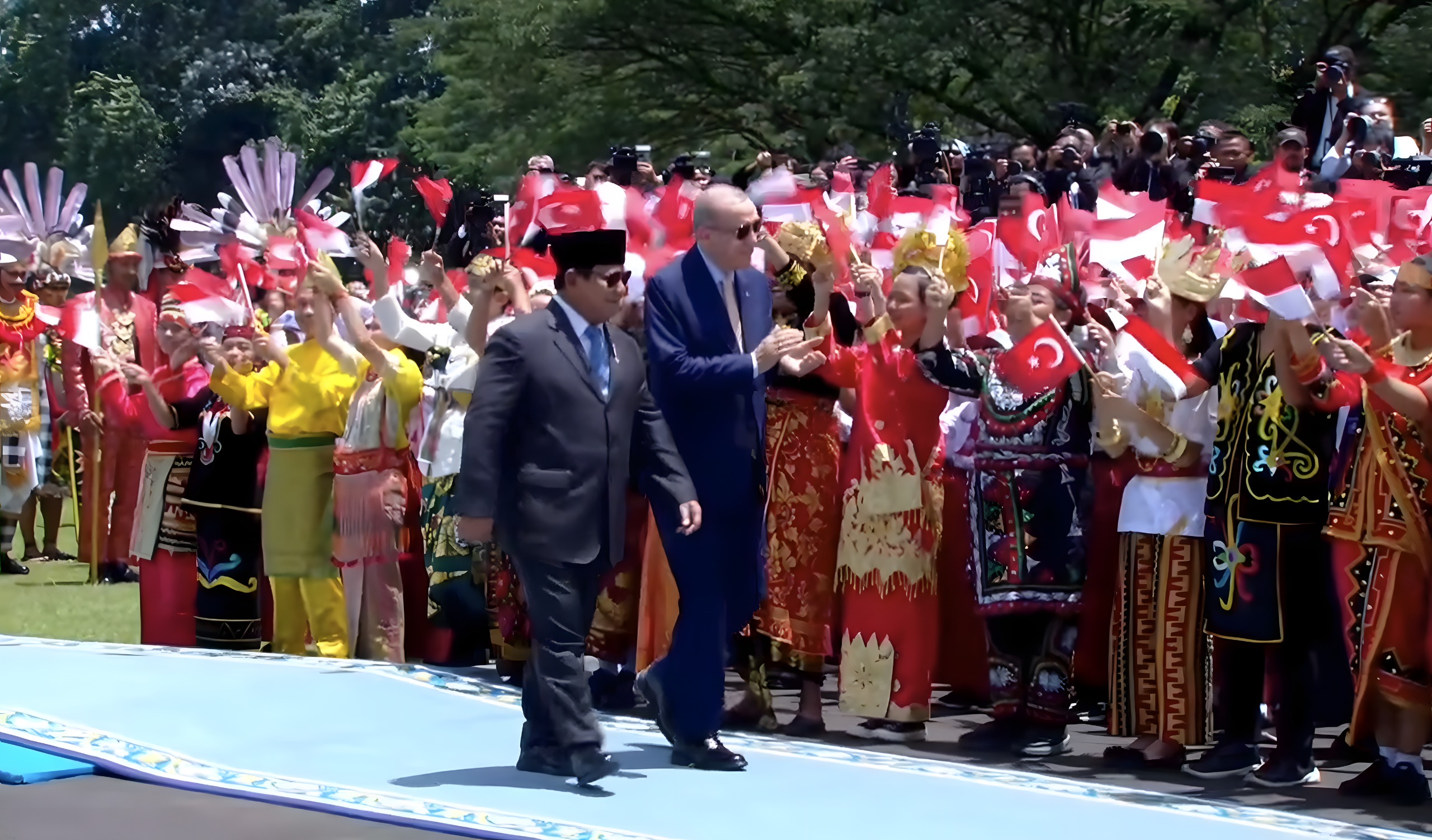 Presiden Turki Recep Tayyip Erdogan tiba di Istana Kepresidenan Bogor, Jawa Barat, Rabu (12/2).