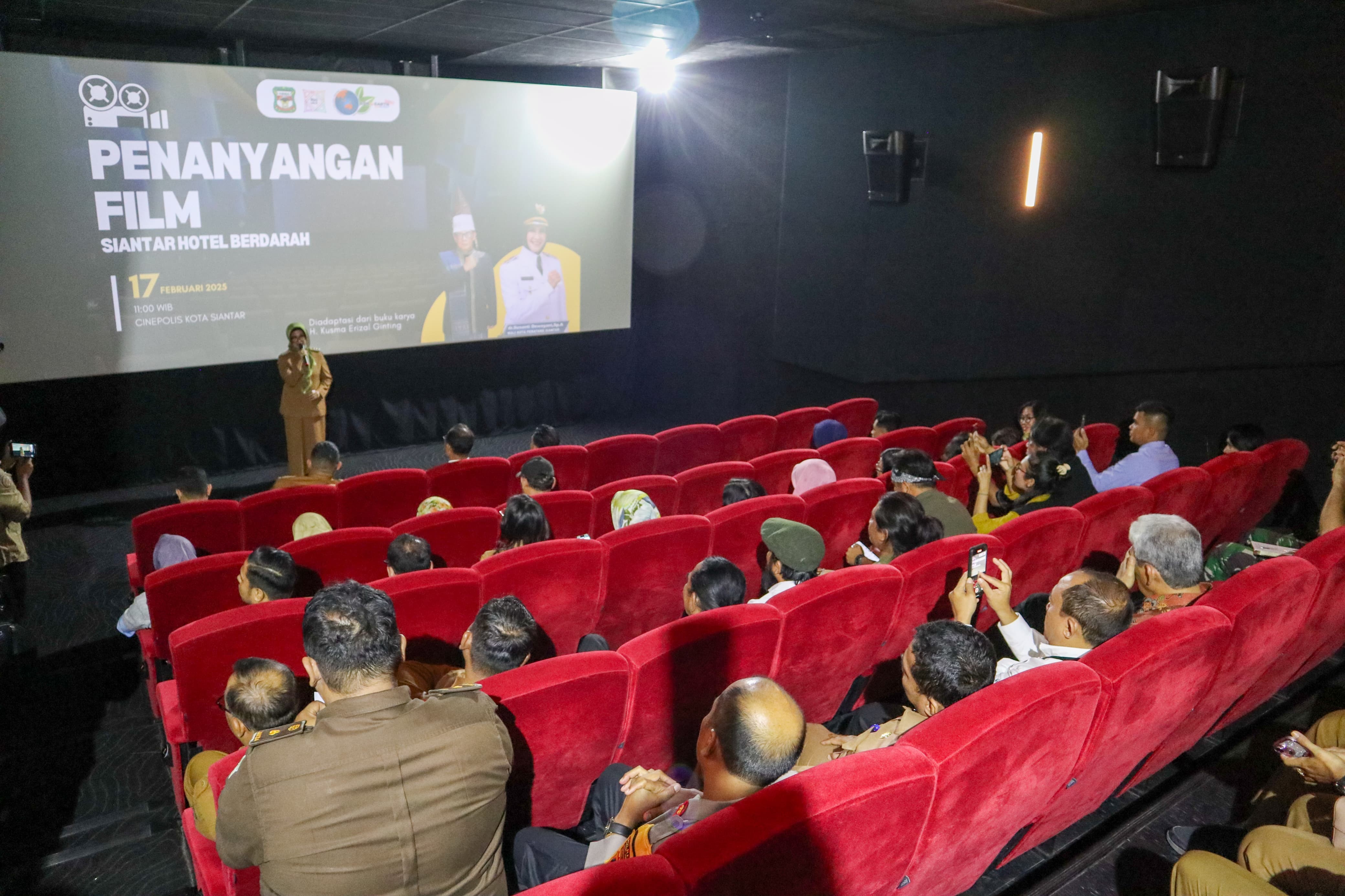 Penayangan perdana film semi dokumenter Siantar Hotel Berdarah.