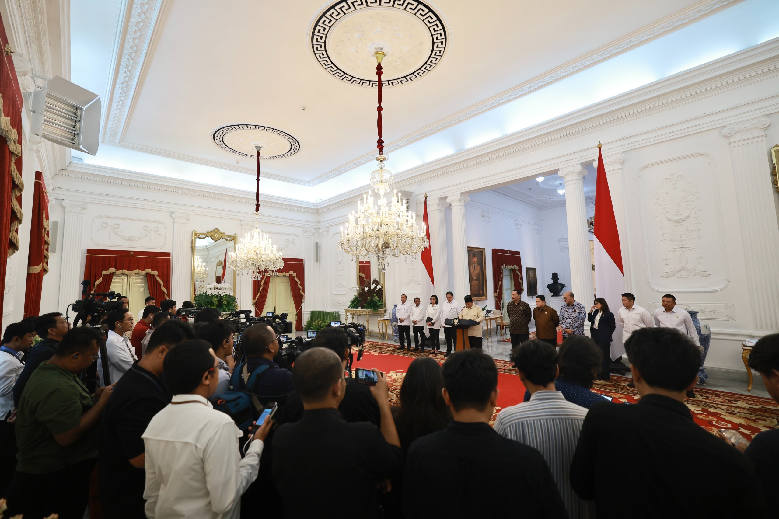 Presiden RI Prabowo Subianto mengumumkan kebijakan strategis terbaru pemerintah.