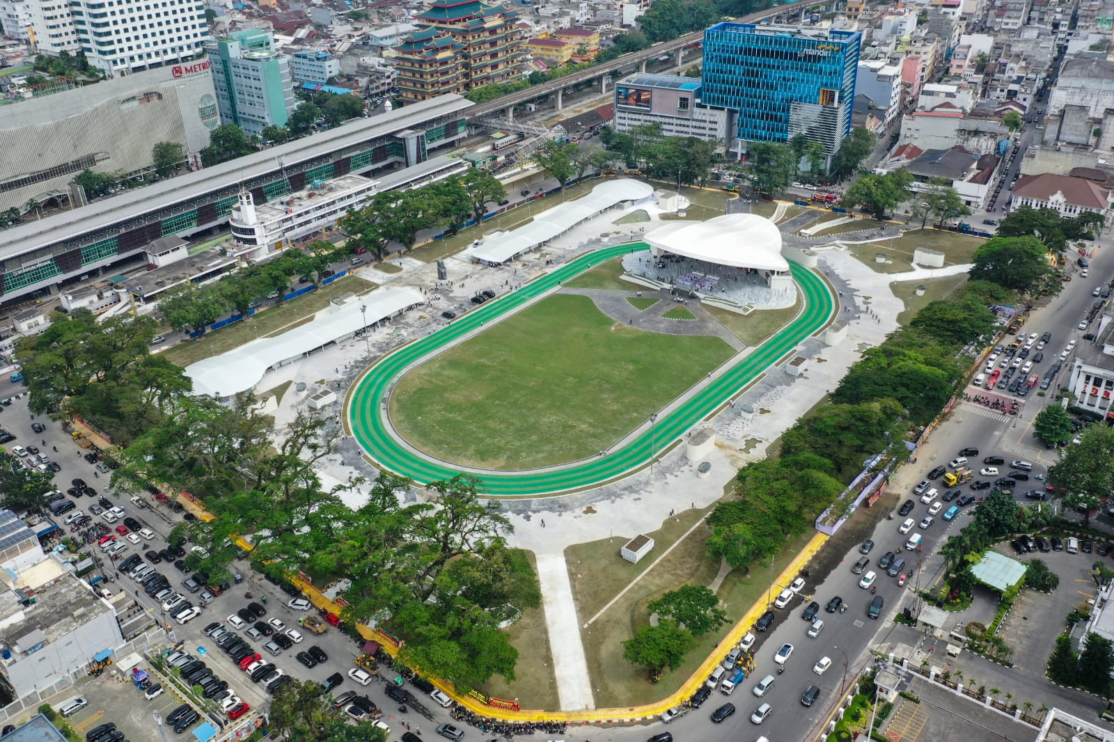 Revitalisasi Lapangan Merdeka Medan rampung. Wali Kota Medan Bobby Nasution, meresmikannya, Rabu (19/2/2025).