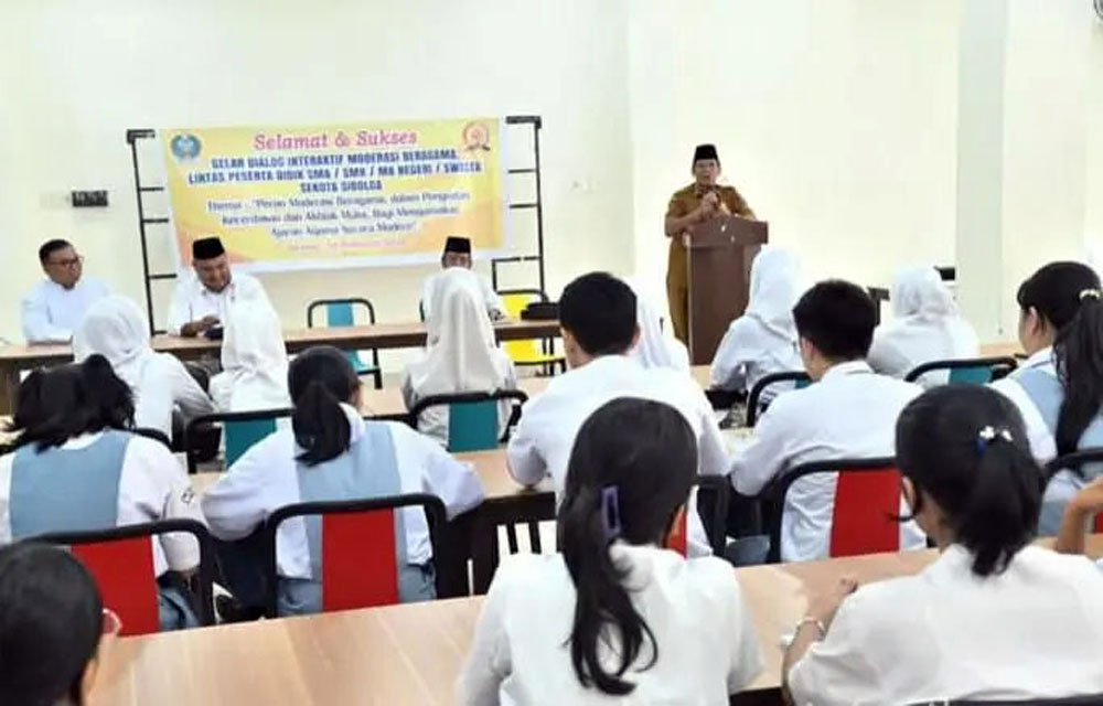 Dialog Interaktif Moderasi Beragama Lintas Peserta Didik SMASMKMA NegeriSwasta se Kota Sibolga saat dibuka.