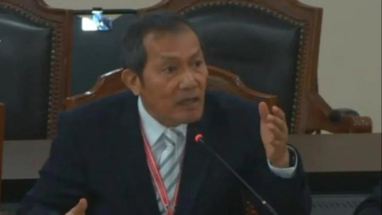 Saut Situmorang, eks pimpinan KPK periode 2015&ndash;2019, hadir sebagai saksi ahli.