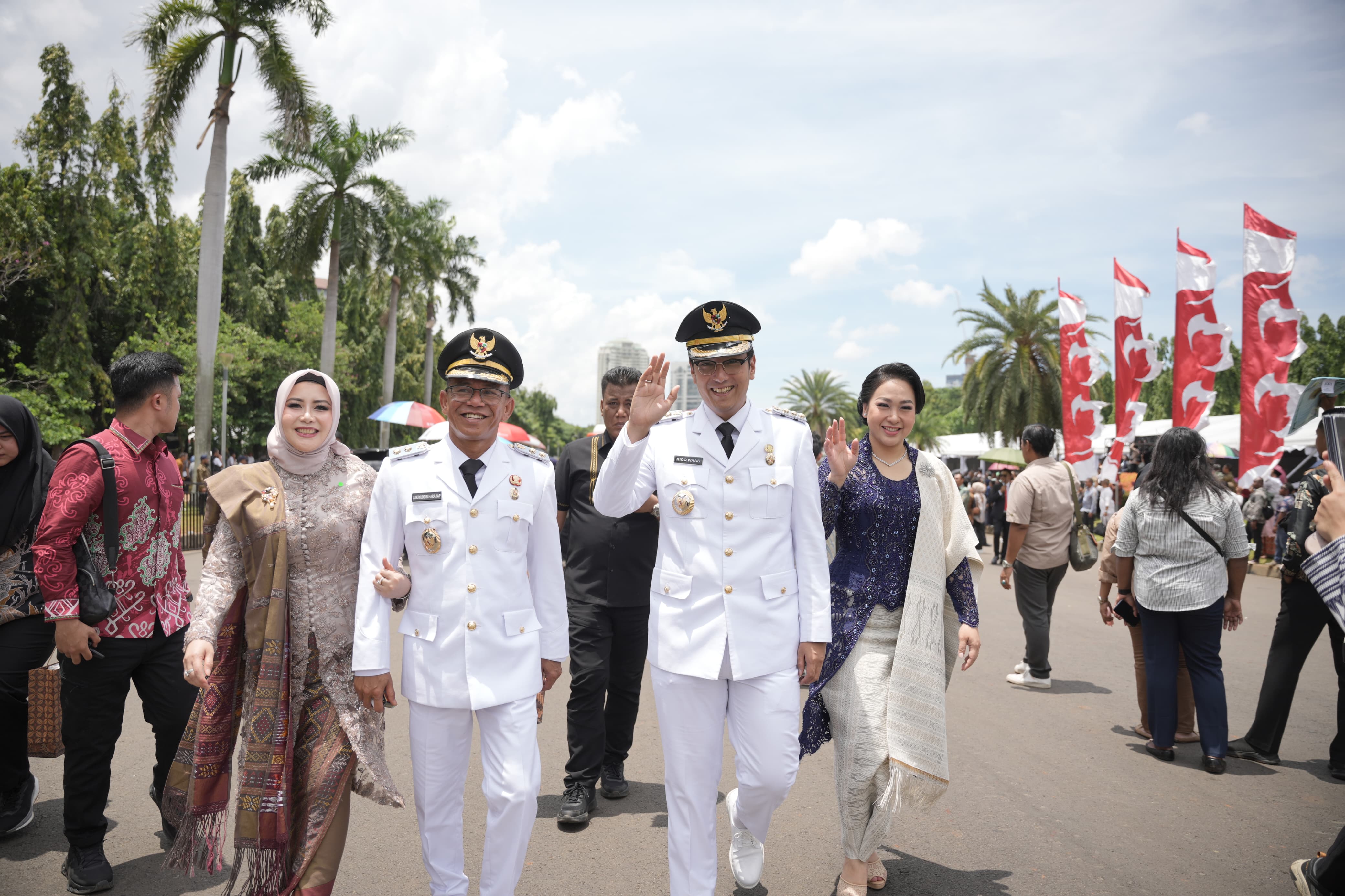 Rico Tri Putra Bayu Waas dan H. Zakiyuddin Harahap resmi dilantik sebagai Wali Kota dan Wakil Wali Kota Medan periode 2025-2030 oleh Presiden Prabowo Subianto di Istana Merdeka, Kamis (20/2/2025).