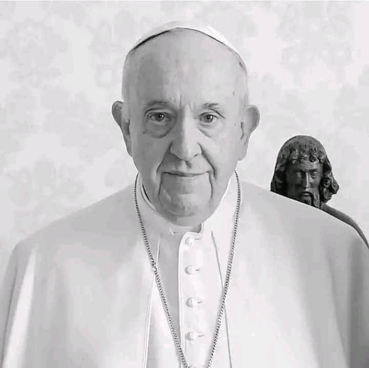 Paus Fransiskus, pemimpin Gereja Katolik, saat ini dalam kondisi kritis.