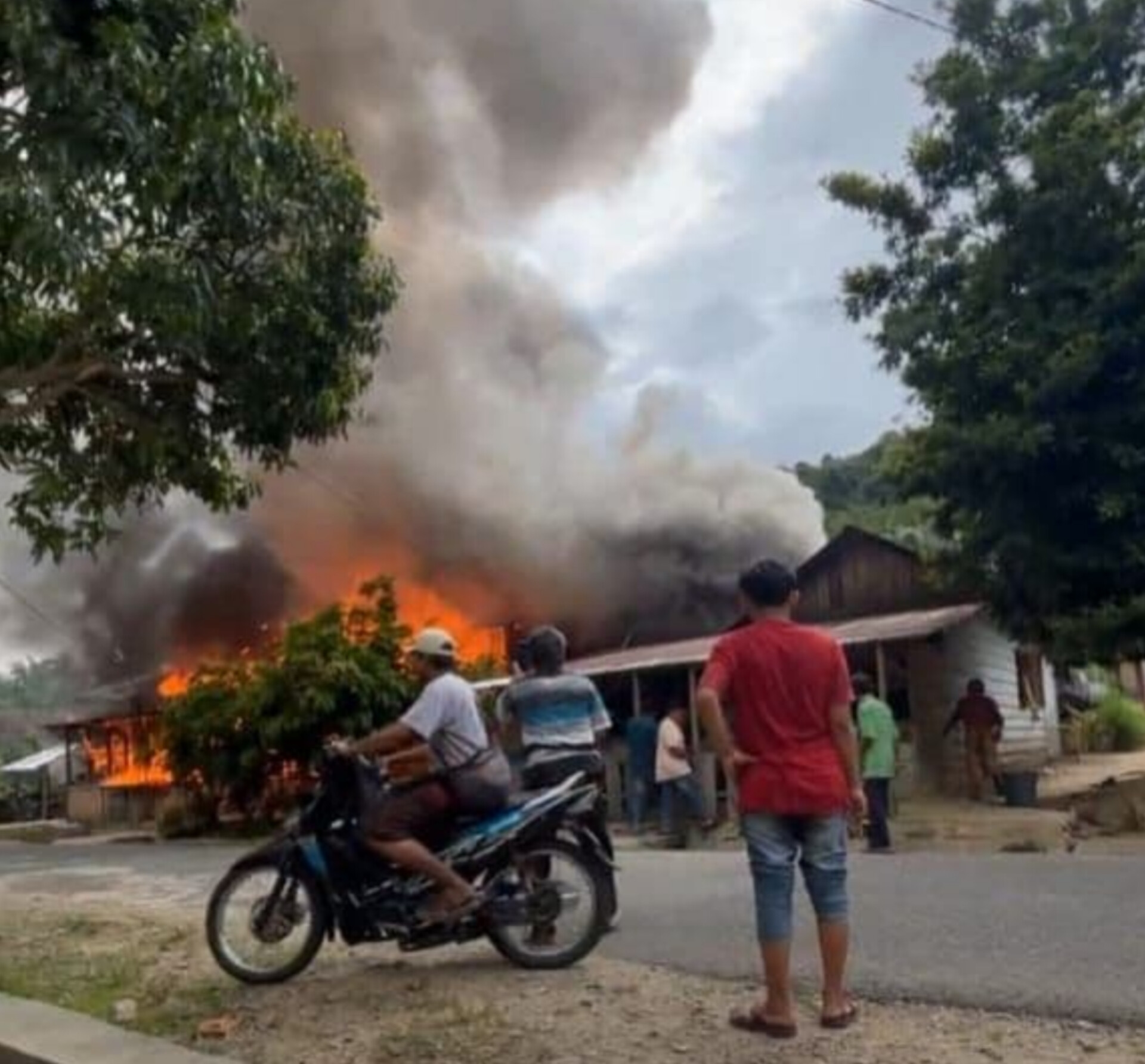 Lima unit rumah terbakar di Tapsel.