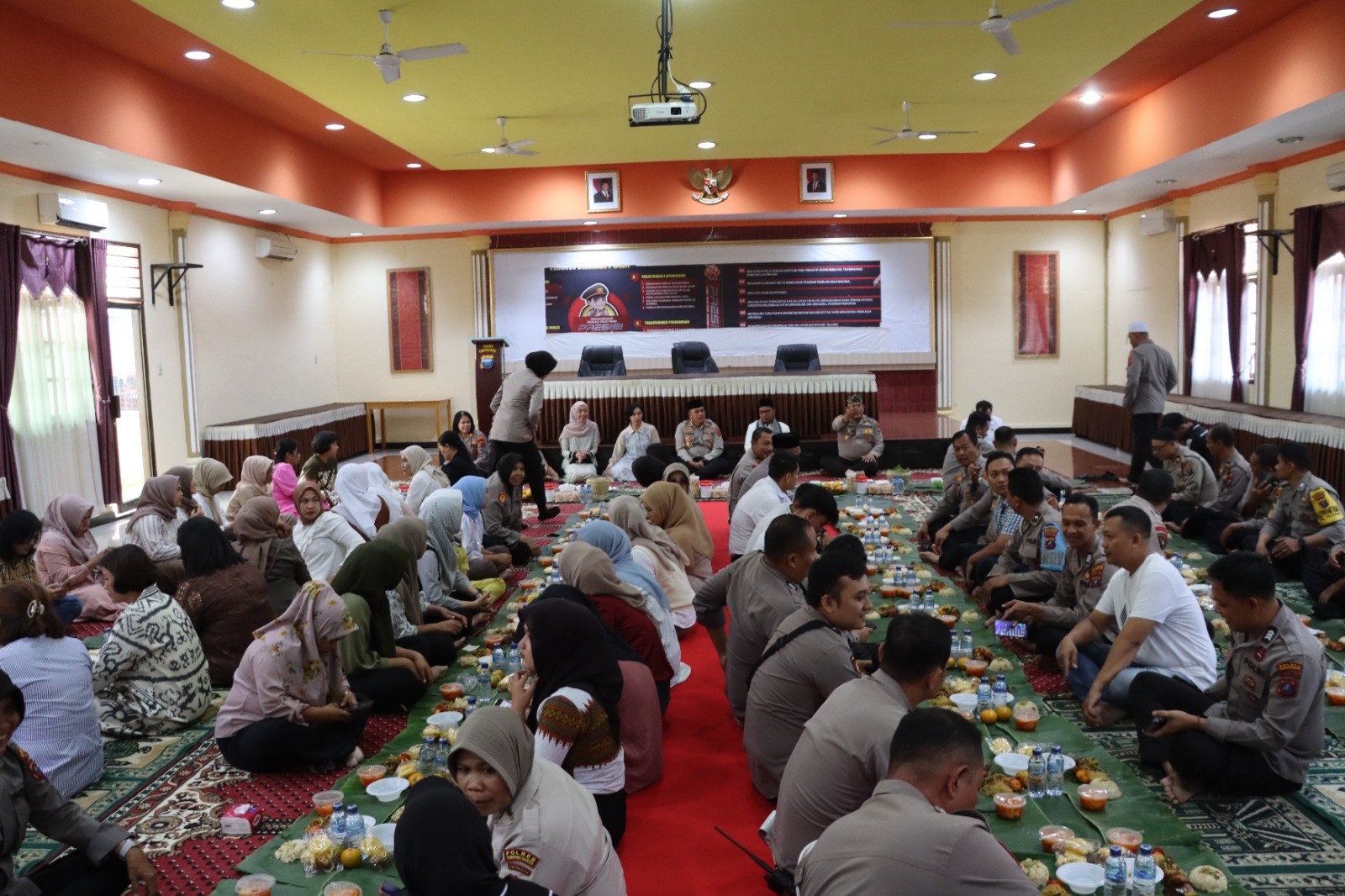 Punggahan keluarga besar Polres Pematangsiantar.