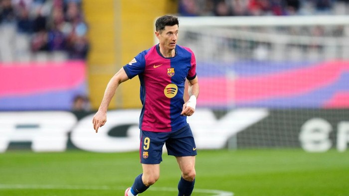 Robert Lewandowski meramaikan persaingan Sepatu Emas Eropa.