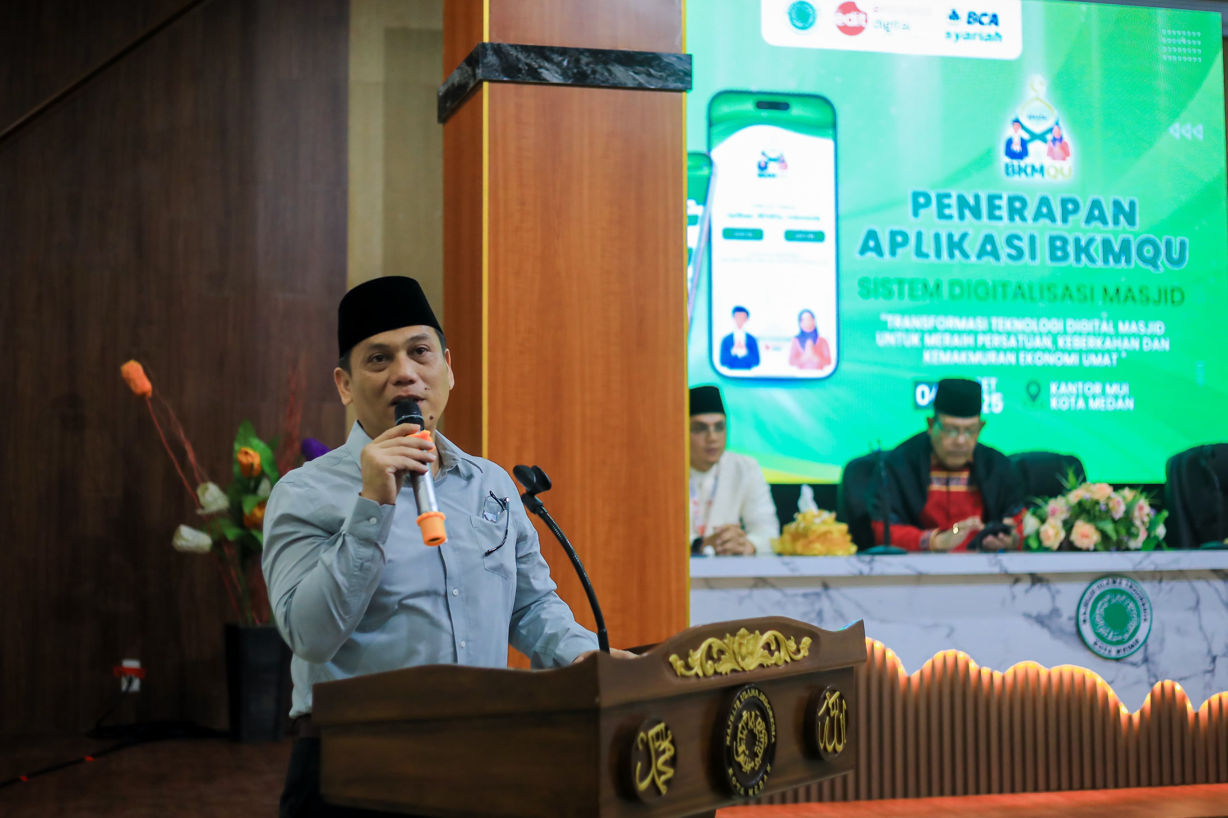 Kadis Kominfo Kota Medan, Arrahmaan Pane, dalam acara sosialisasi penerapan aplikasi BKMQU di Aula Kantor MUI Kota Medan, Jalan Nusantara, Selasa (4/3/25).