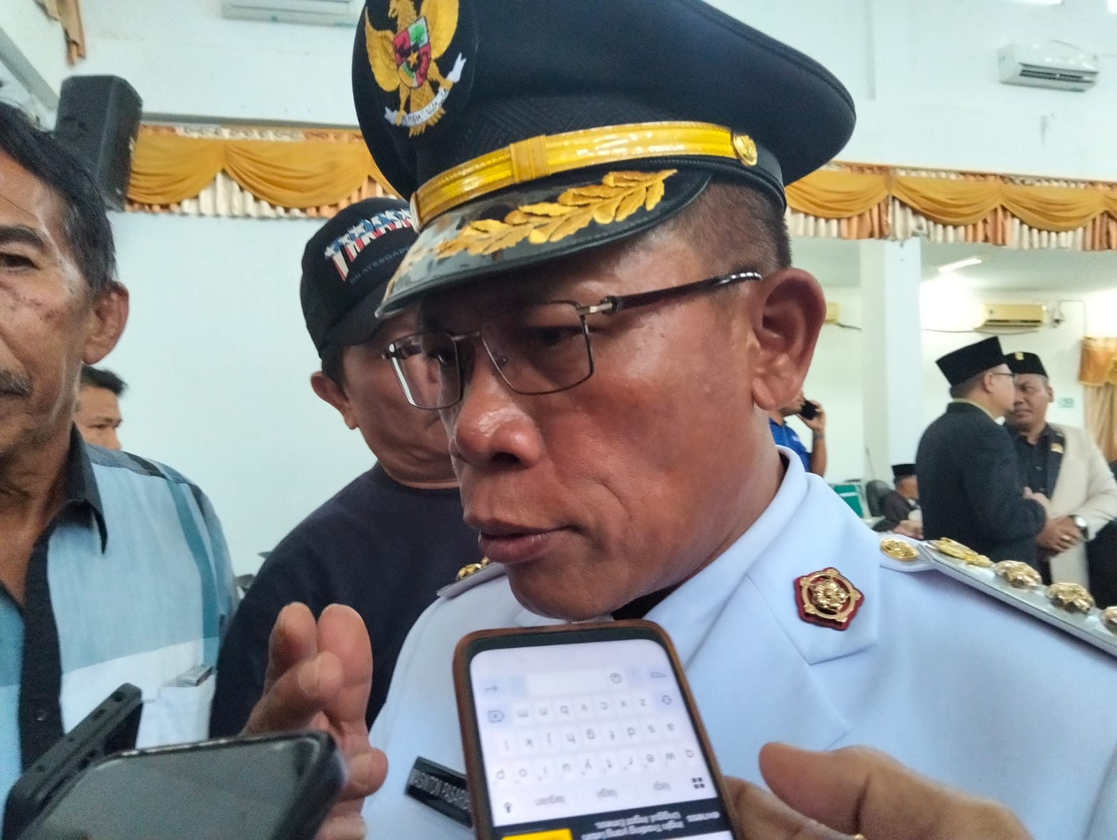 Bupati Tapteng, Masinton Pasaribu.
