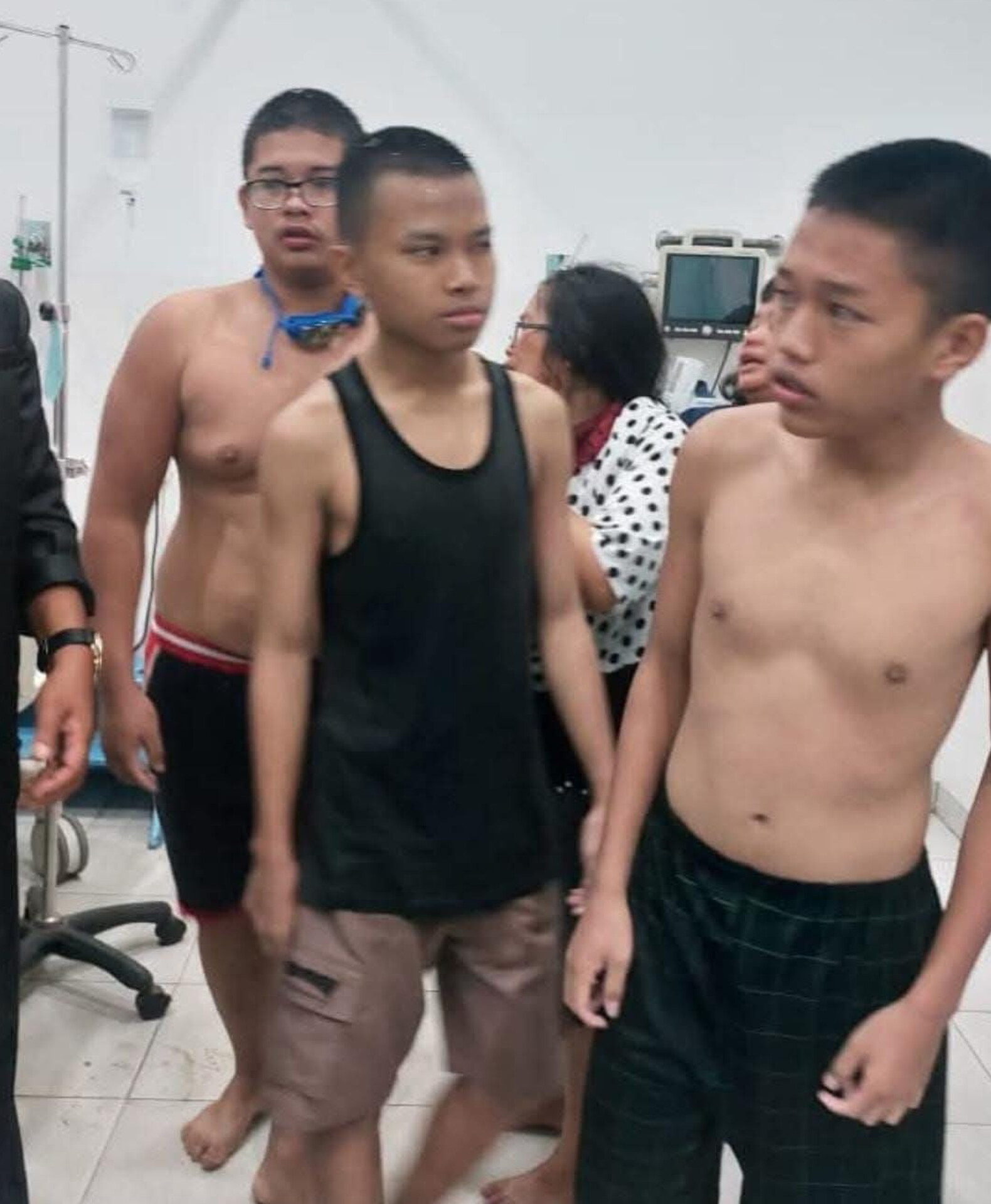 Tiga remaja yang terseret arus Danau Toba selama 3 jam, berhasil diselamatkan.