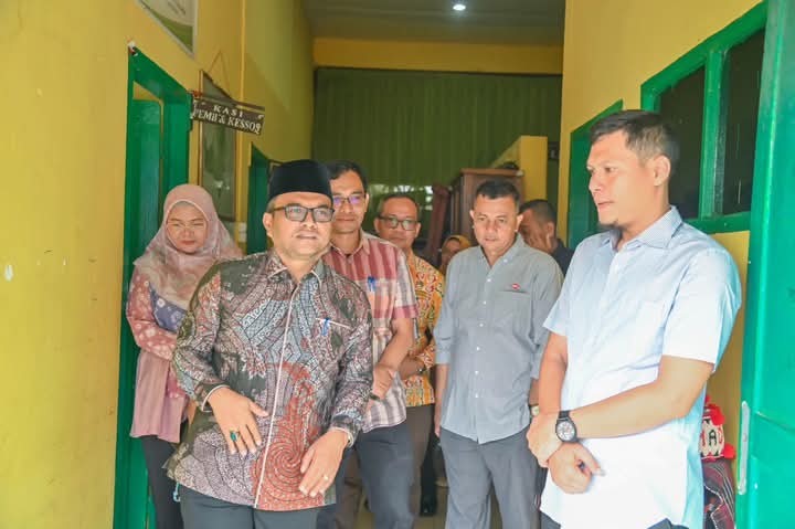 Wali Kota Psp, H Letnan Dalimunthe sidak ke sejumlah Kantor OPD untuk memastikan kedisipilinan  ASN dan Non ASN.