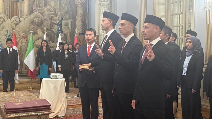 Emil Audero Mulyadi, Joey Mathijs Pelupessy, dan Dean Ruben James kini resmi menjadi warga negara Indonesia (WNI).