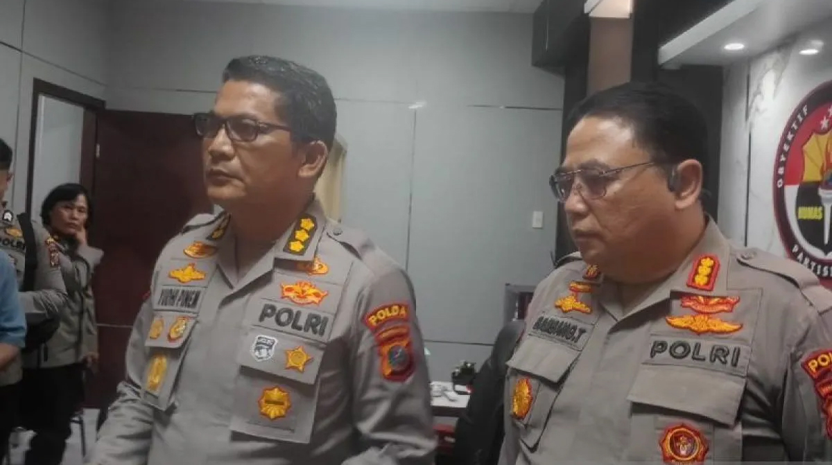 Kombes Pol Yudhi Surya Markus Pinem (kiri) dan Kombes Pol Bambang Tertianto.