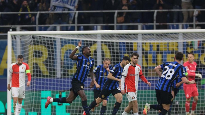 Inter Milan meraih kemenangan 2-1 atas Feyenoord.