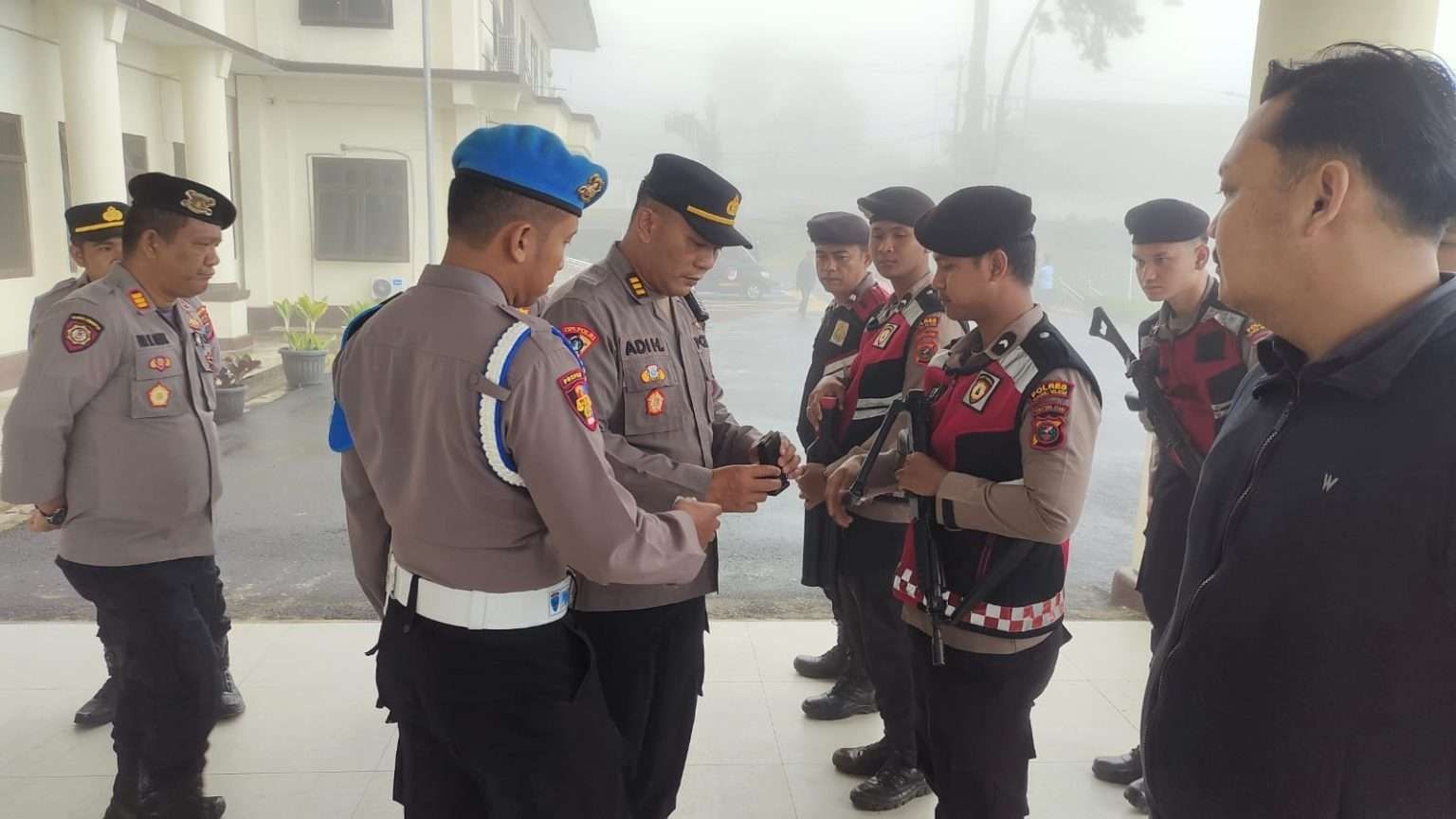 Personil Polres Tapsel patroli mandah ke PT ANJ Siais dan Simangambat.