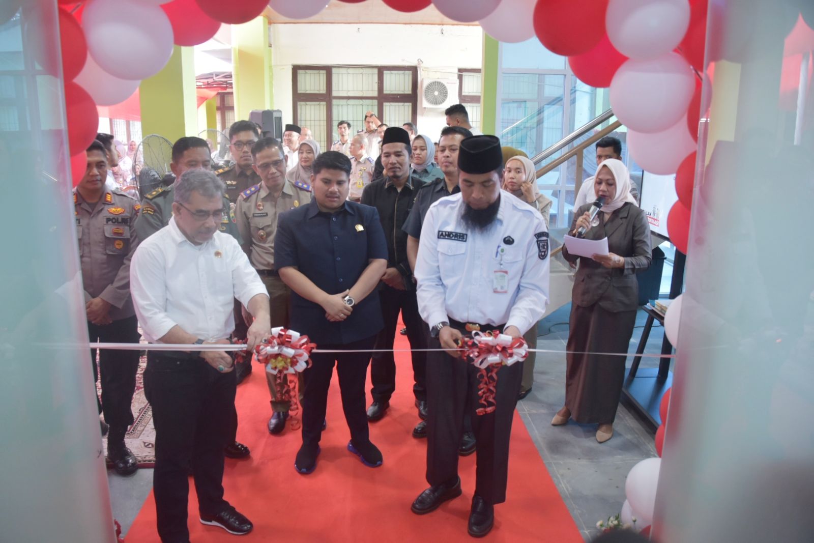 Bupati Bengkalis, Kasmarni, saat menghadiri pencanangan eksternal pembangunan zona integritas yang digelar Kantor Badan Pertanahan Nasional (BPN) Bengkalis, Rabu (12/3/2025), di Gedung Arsip.