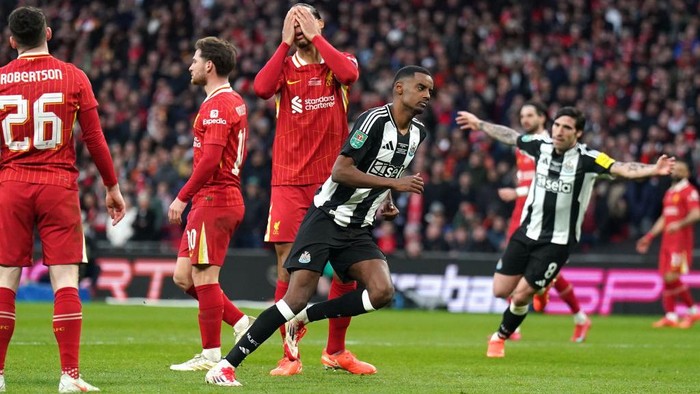 Newcastle United mengalahkan Liverpool 2-1 di final Carabao Cup 2025.
