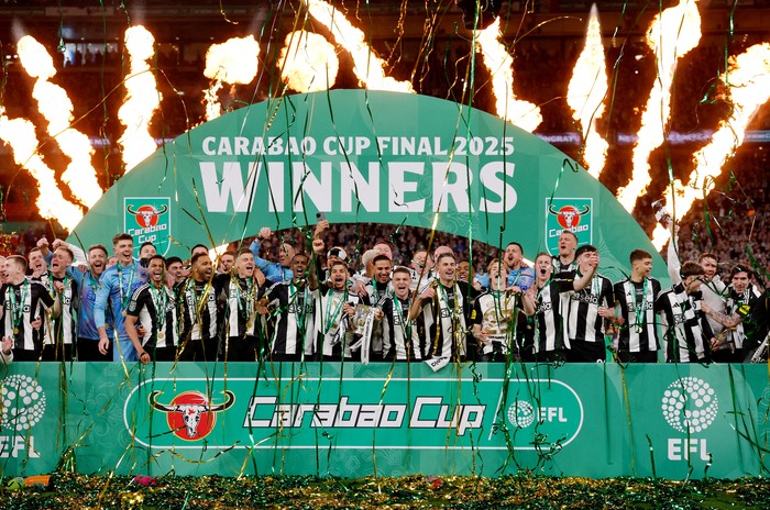 Liverpool vs Newcastle United tersaji pada final Carabao Cup di Wembley Stadium, Minggu (16/3) malam WIB.