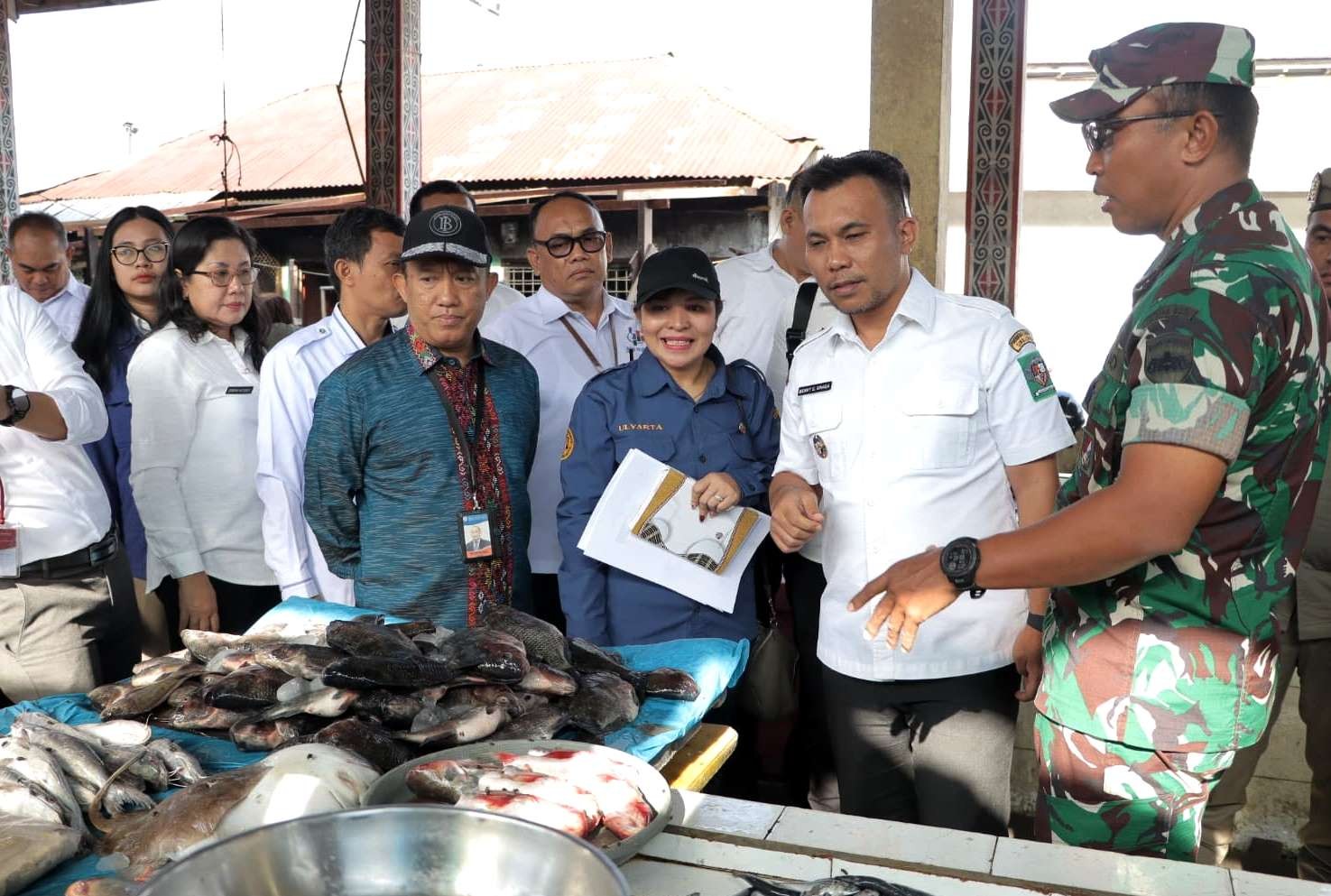 Wakil Bupati Benny Gusman Sinaga melakukan sidak ke Pasar Serbelawan, Kecamatan Dolok Batu Nanggar.