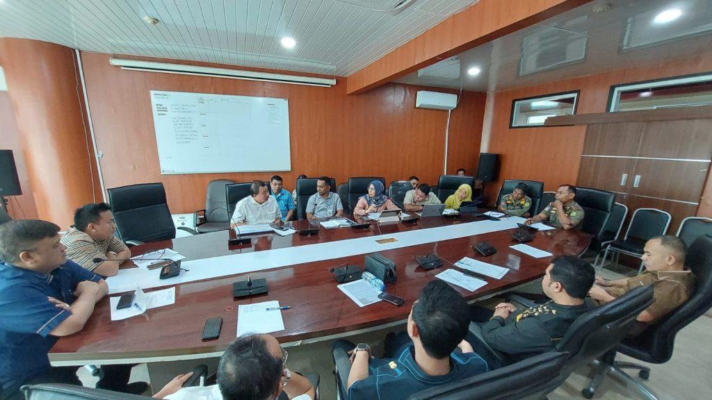 Suasana RDP Komisi III dengan Bapenda dan pengusaha Grand Station KTV baru-baru ini.