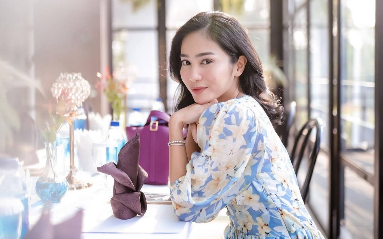 Bunga Zainal.