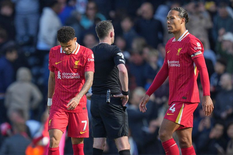 Liverpool harus menunda pesta gelar mereka usai menelan kekalahan 2-3 dari Fulham di Craven Cottage, Minggu (6/4/2025) malam WIB.