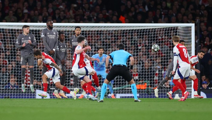 Declan Rice mencetak gol ke gawang Madrid.