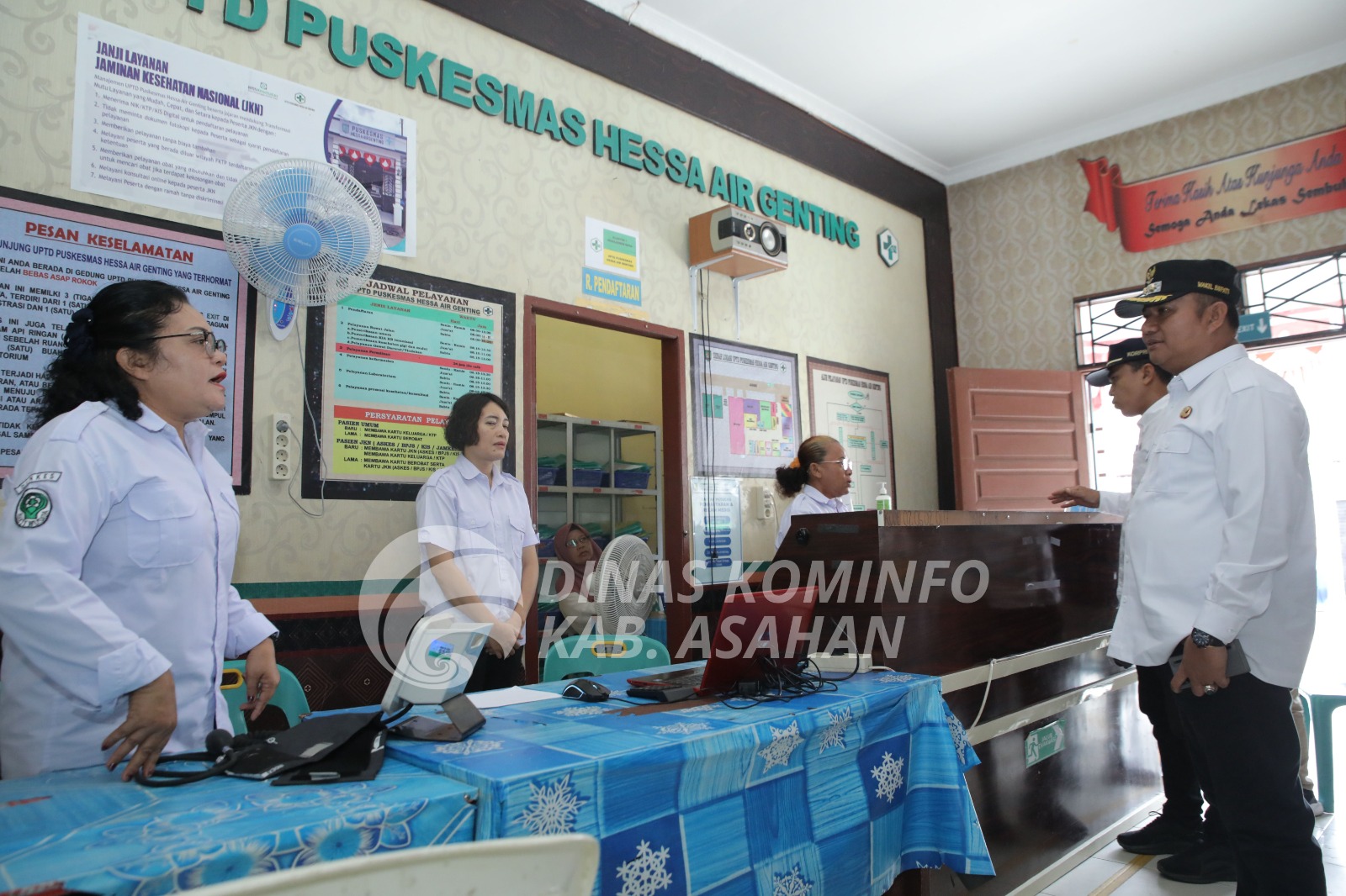 Wakil Bupati Asahan, Taufik Zainal Abidin Siregar, melakukan inspeksi mendadak (sidak) ke sejumlah titik pelayanan publik, Rabu (9/4/2025).