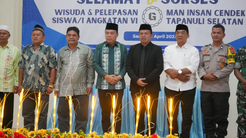 Wakil Bupati H.Jafar Syahbuddin Ritonga hadiri wisuda dan pelepasan Siswa/wi angkatan VI Man Insan Cendekia Kabupaten Tapsel.