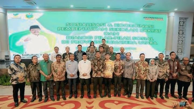 Wali Kota Padangsidimpuan H.Letnan Dalimunthe menghadiri kegiatan sosialisasi dan koordinasi Pembentukan Sekolah Rakyat serta dialog pilar-pilar sosial.