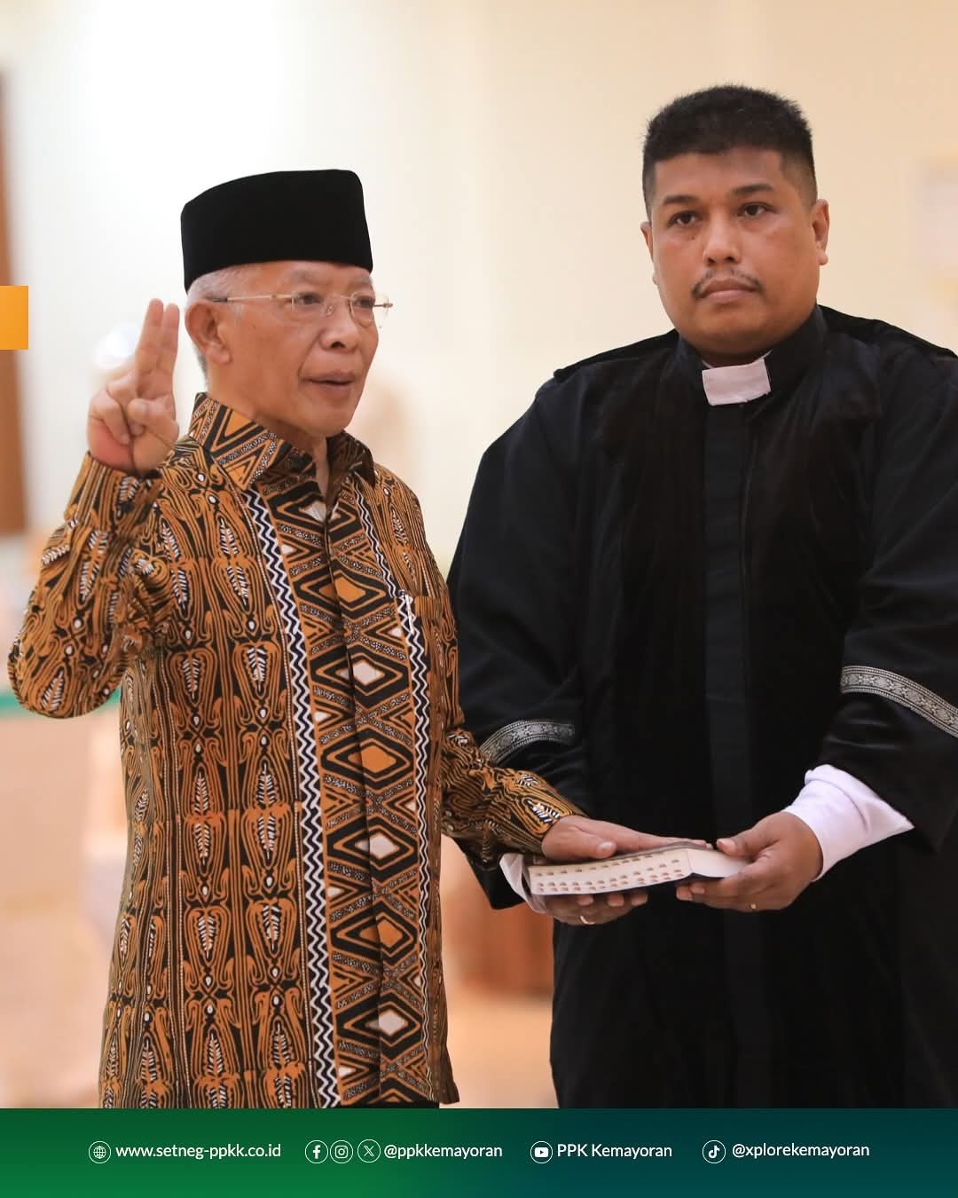 Wamensesneg Juri Ardiantoro melantik Teddy Robinson Siahaan sebagai Dirut BLU PPK Kemayoran.