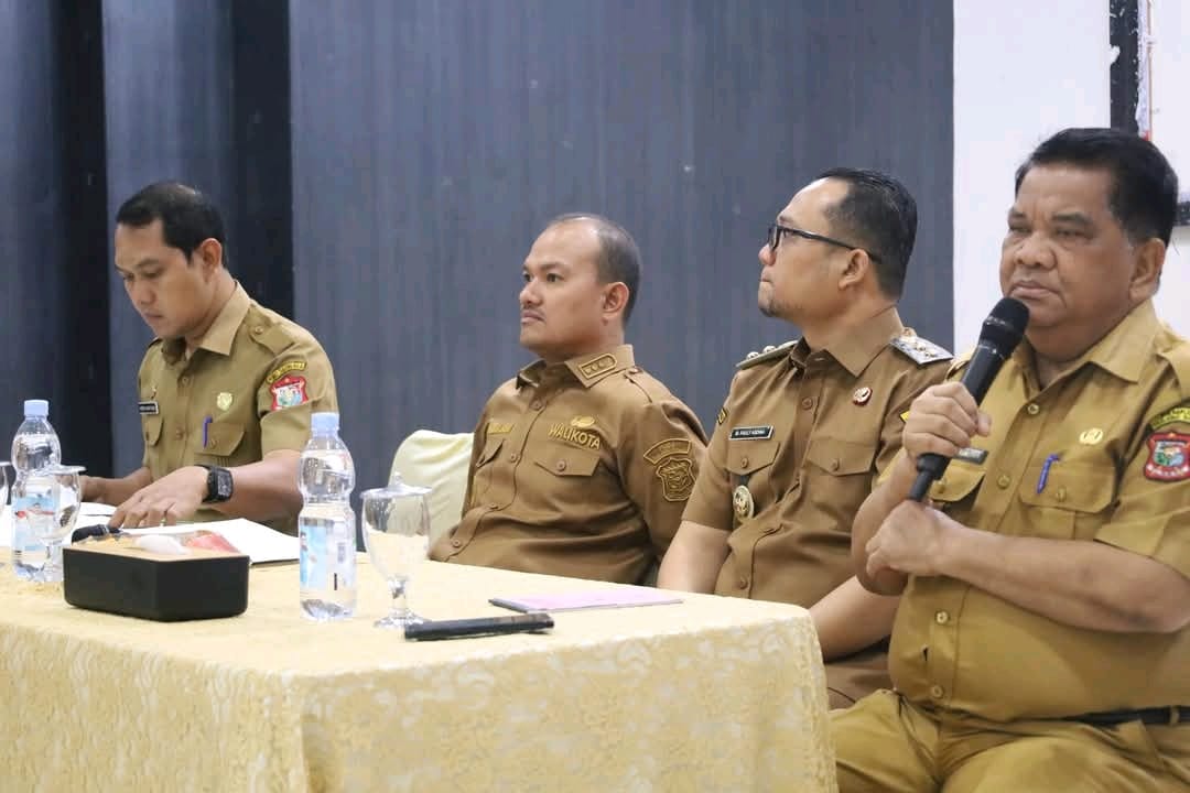 Wali Kota Tanjungbalai pimpim Rakorpem terbatas bersama camat, lurah dan kepling.