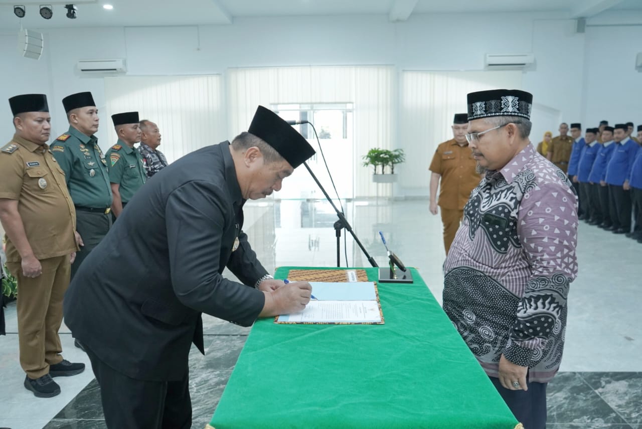 Bupati Asahan, Taufik Zainal Abidin Siregar, S.Sos., M.Si, resmi melantik Dewan Hakim Musabaqah Tilawatil Qur