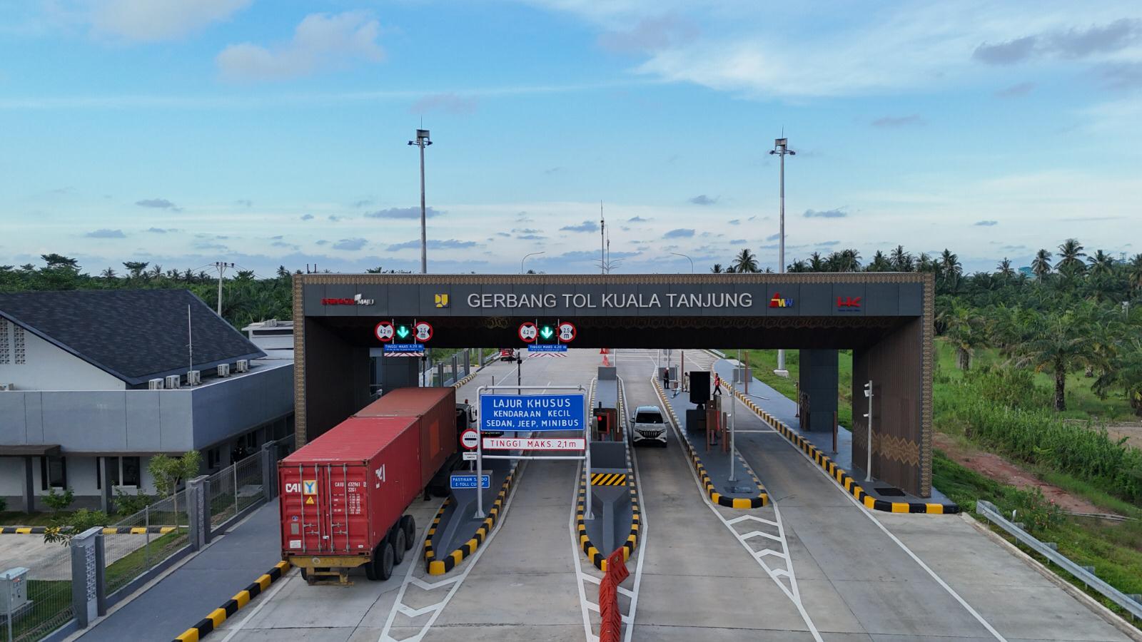 Gerbang tol Kuala Tanjung - Ilustrasi.