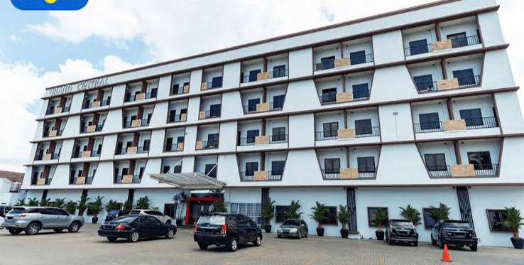 Grand Central Hotel Medan diduga bermasalah soal perizinan dan retribusi pajak daerah.