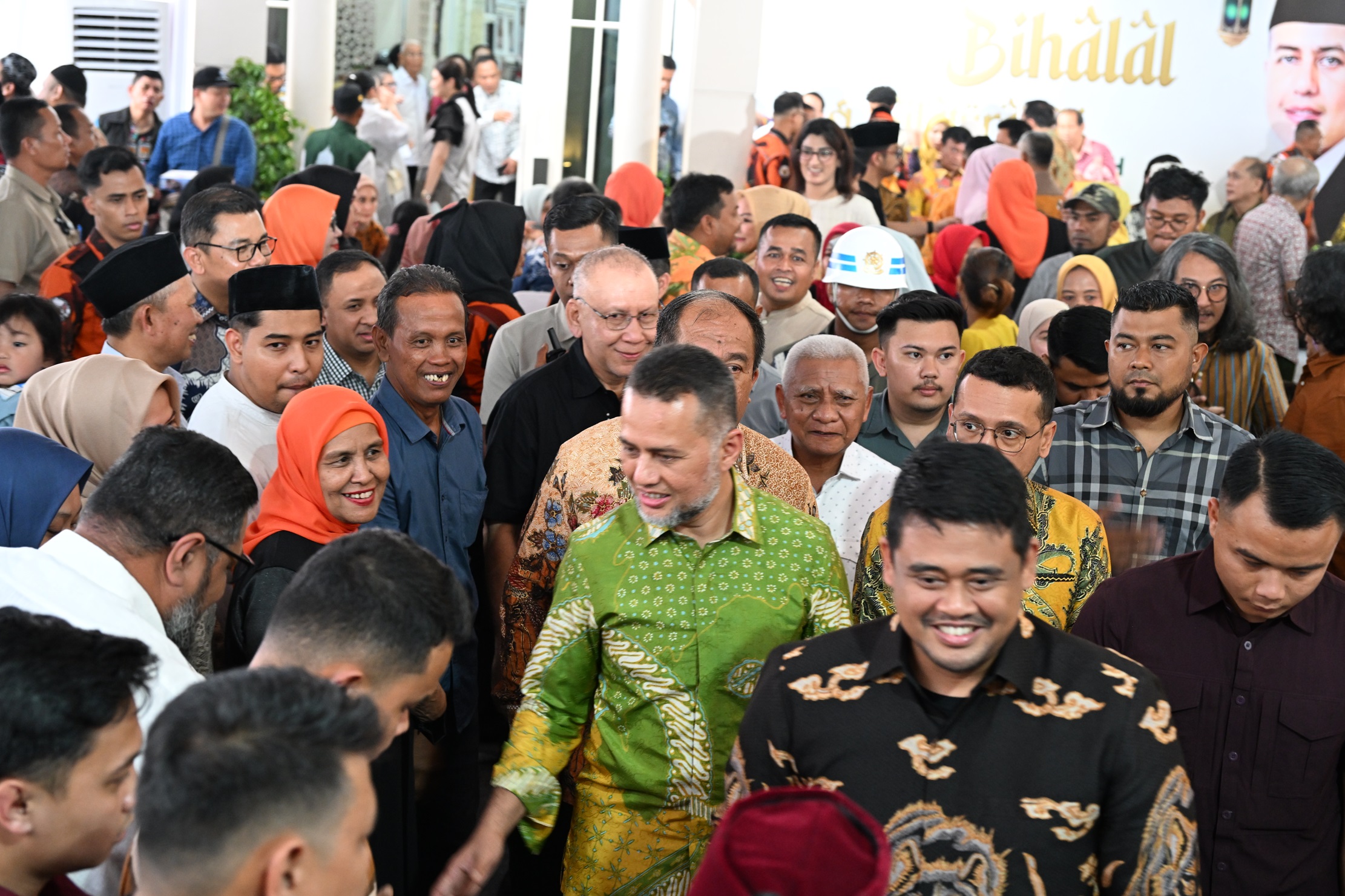 Gubernur Sumut Bobby Afif Nasution dan Wakil Gubernur Surya bersilaturahmi halalbihalal ke Rumah anggota DPR RI yang juga mantan Wagub Sumut, Musa Rajekshah.