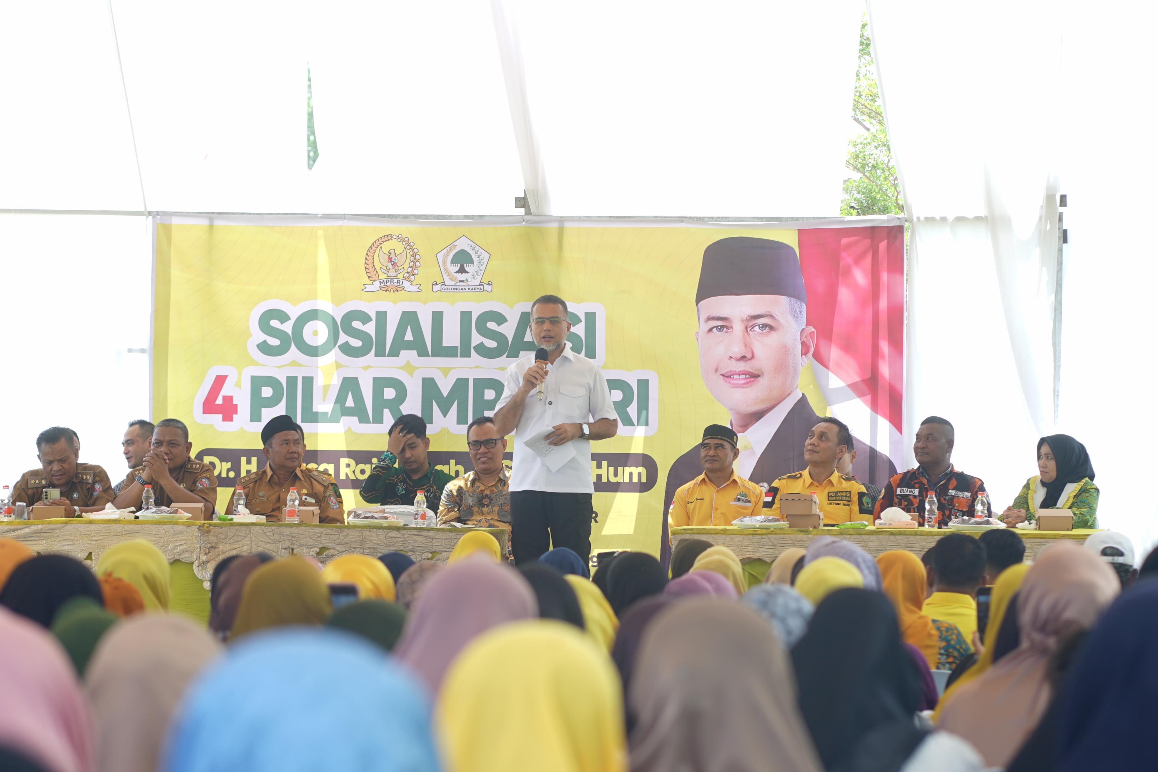 Anggota DPR RI dari Fraksi Golkar, Musa Rajekshah, dalam kunjungan kerjanya ke Desa Cinta Rakyat, Senin (21/4).