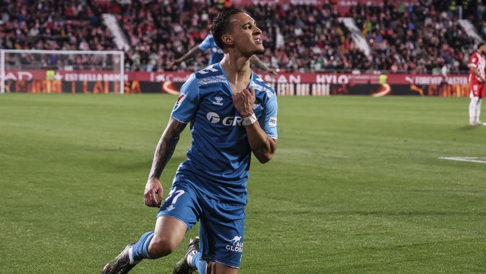 Antony usai mencetak gol.