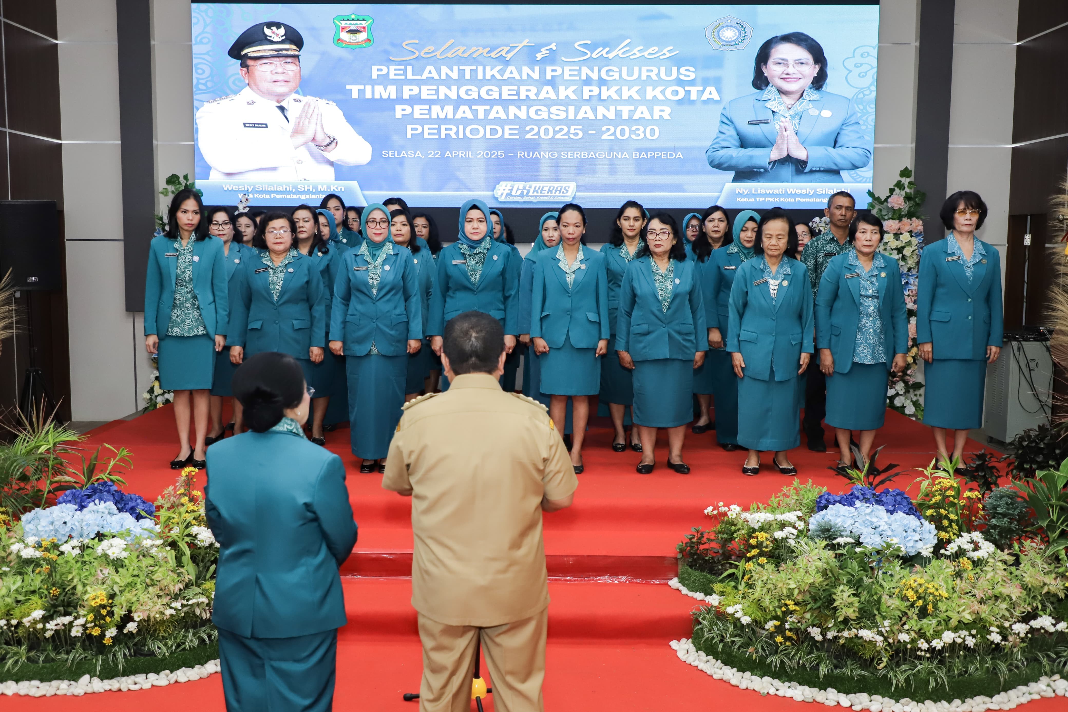 Pelantikan pengurus TP PKK Kota Pematangsiantar.