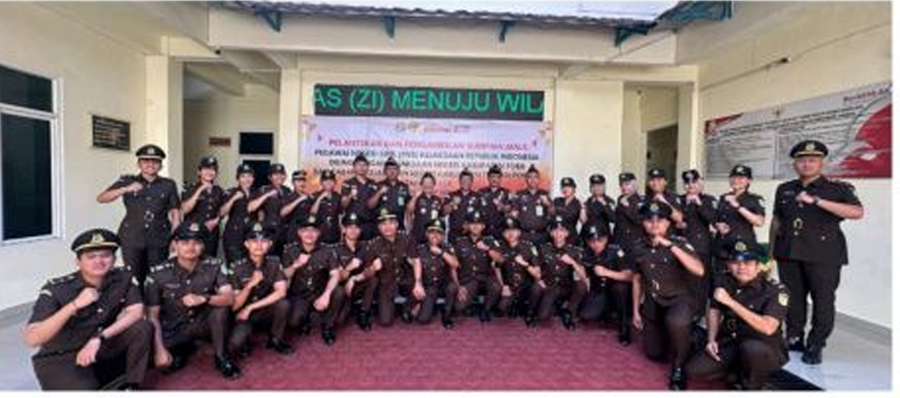 Pelantikan 27 CPNS menjadi PNS di lingkungan Kejari Toba.