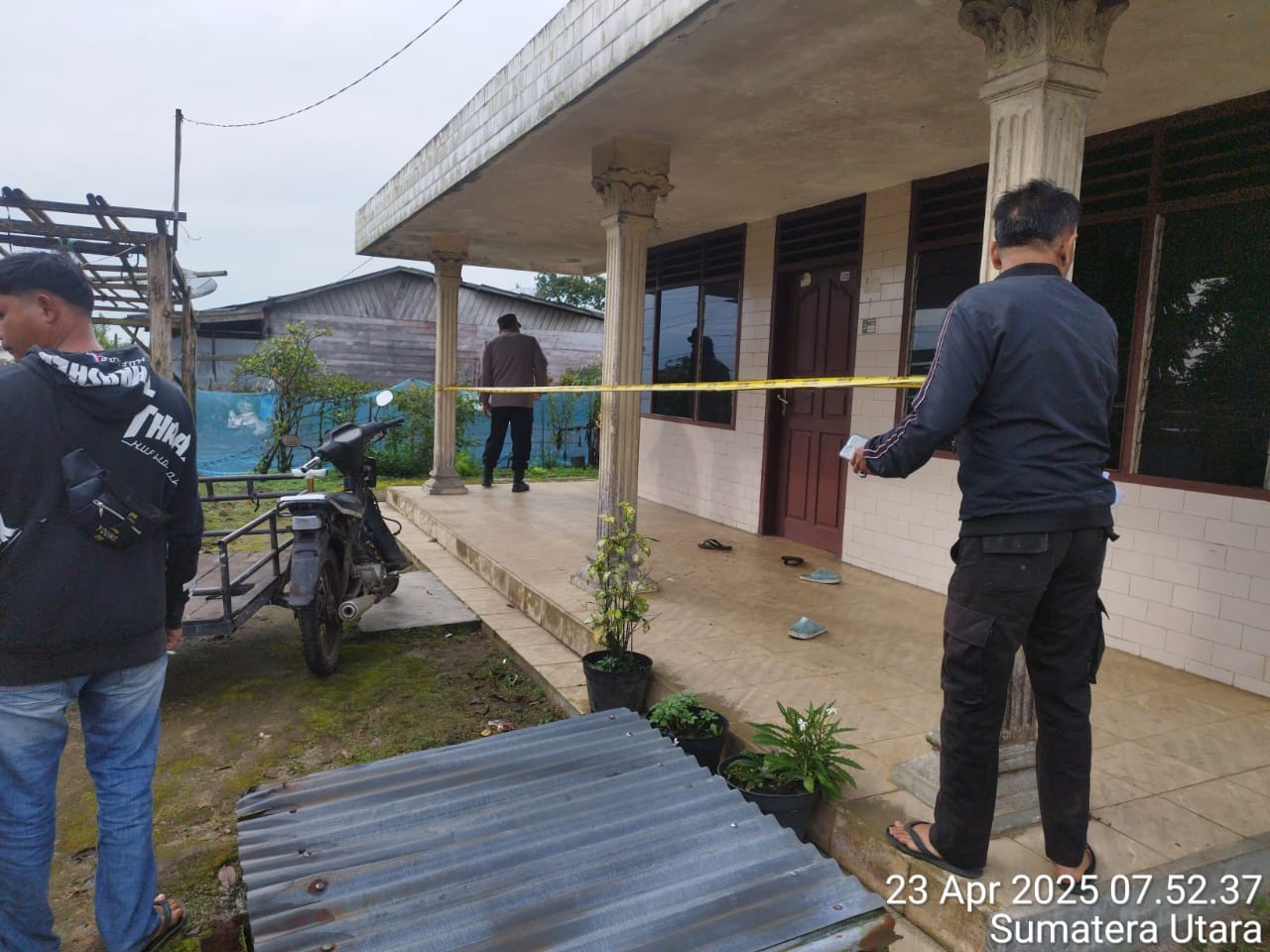 Lokasi kejadian adik tikam abang kandung.